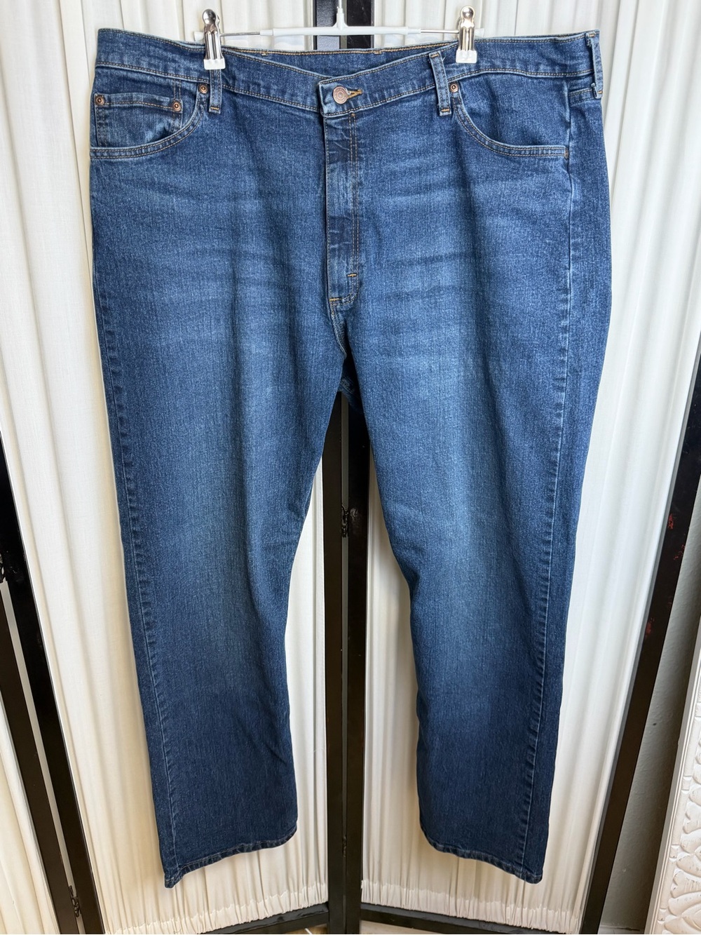 Wrangler Men's Relaxed Fit Straight Leg Blue Jeans 42x32